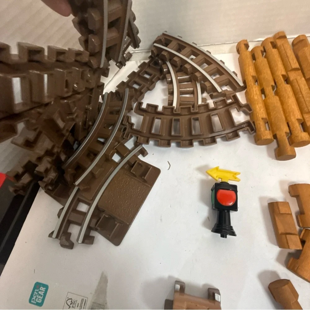 The Original Lincoln Logs Sawmill Express Railroad Trains Childrens BuildingToys - Picture 4 of 9